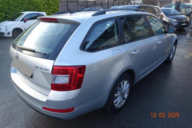 Skoda Octavia Combi (223'532 km) 0